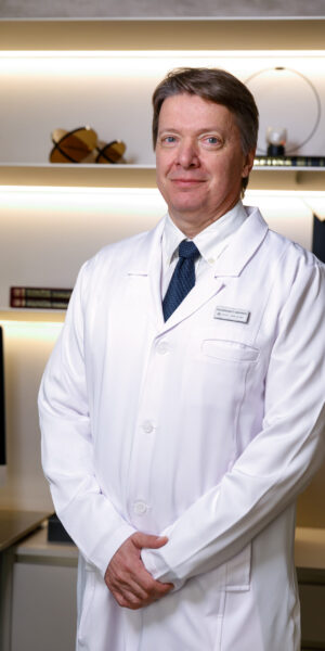 Dr. Fernando Brenner