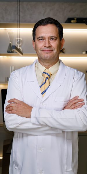 Dr. Luiz Henrique Schneider